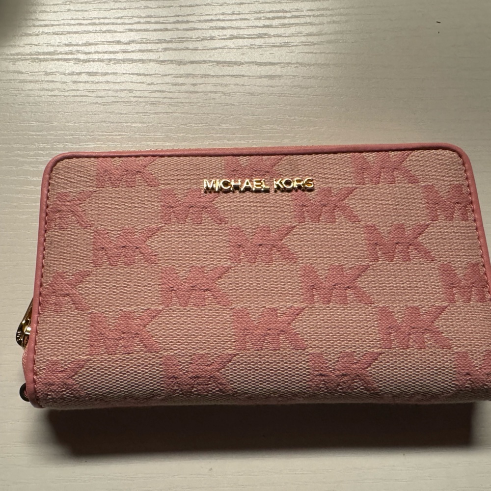 Micheal kors wallet